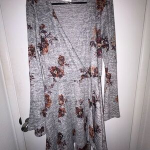 Abound Gray Floral Long Sleeve Dress